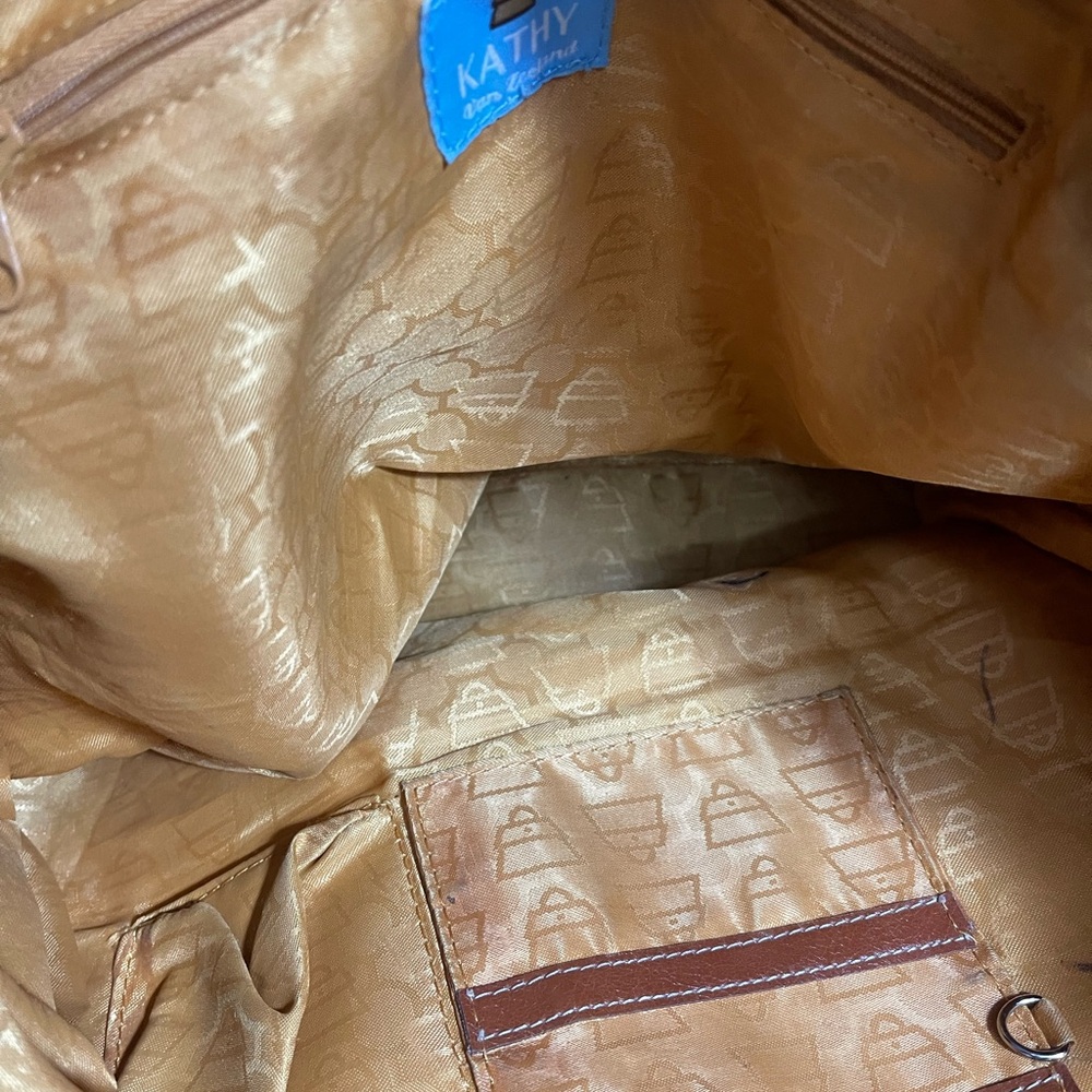 KATHY VAN ZEELAND BAG SUPER SPACIOUS WITH BEAUTIFUL CHARM - Picture 13 of 14